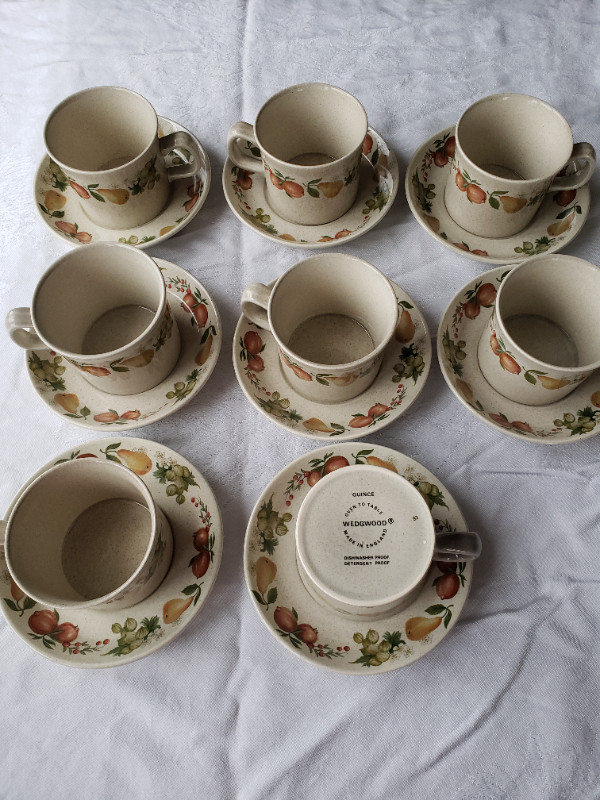 Wedgwood Quince Coffee/Teacups with Saucers in Arts & Collectibles in Kingston - Image 2