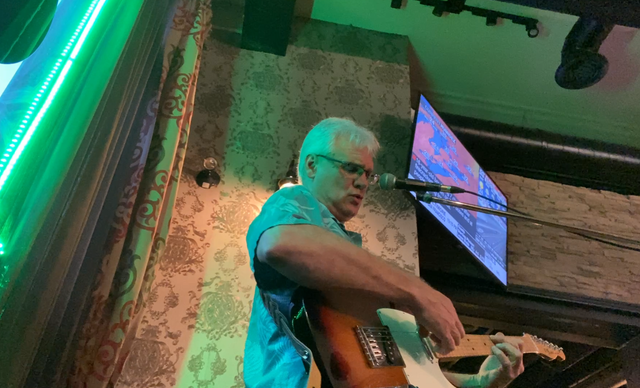 Guitar Lessons with Dave64959958441603124