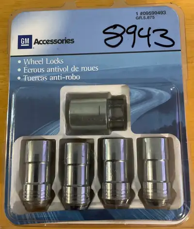 Set of GM Wheel Locks, brand new in package SEE photos Part number 09599493 Fits 2014to 2017 Eqinox...