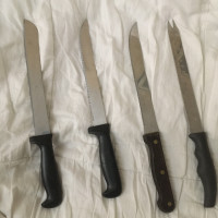 Knives for slicing bread