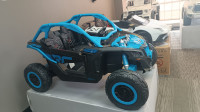 24V Can-am Maverick, 4x4 Rubber wheels, With 2 Batteries!!