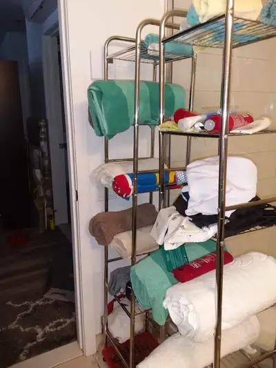 Étagères en acier inoxydable polis, View more