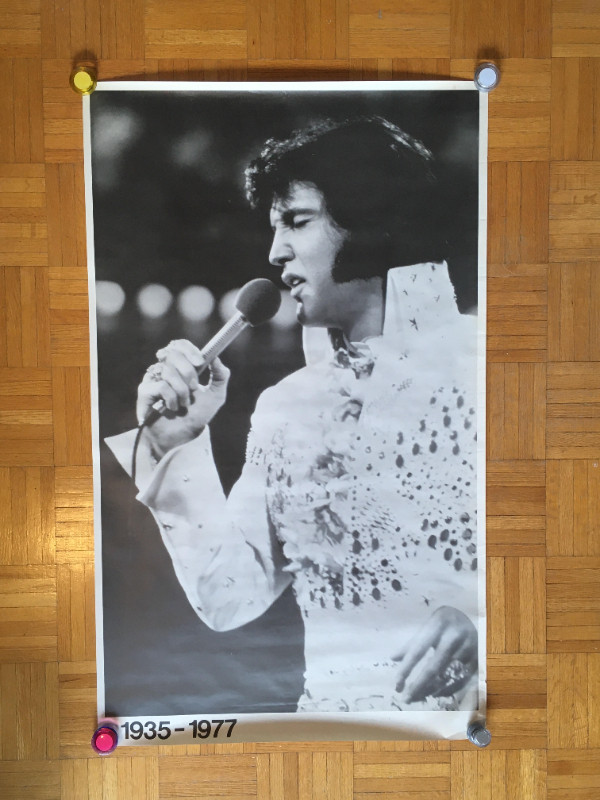 Elvis Poster - Like New Condition in Arts & Collectibles in City of Toronto