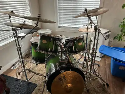 Pearl Drums 5 Piece with 10 cymbals and hardware, View more