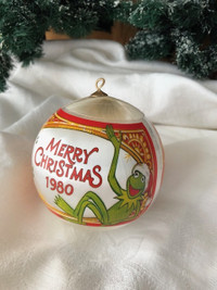 Vtg 1980 Hallmark Muppets Merry Christmas Satin Ball Ornament