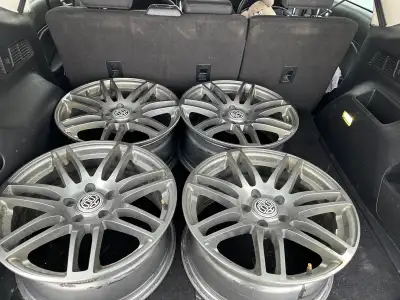 Selling a set of sport rims in perfect condition barely used, like new, with NO scratches or imperfe...
