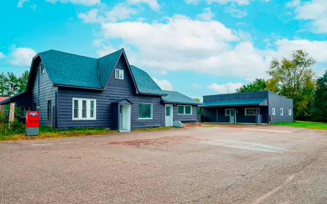 RETAIL/COMMERCIAL PROPERTY FOR LEASE in Commercial & Office Space for Rent in Oakville / Halton Region - Image 2