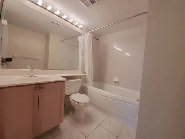 2 bedroom 2 bath Condo for lease in Mississauga, utilities incl. in Long Term Rentals in Oakville / Halton Region - Image 9