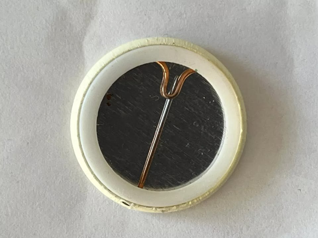 VTG 70s Hard Rock Cafe Large Lapel Coat Hat Pin in Arts & Collectibles in City of Toronto - Image 5
