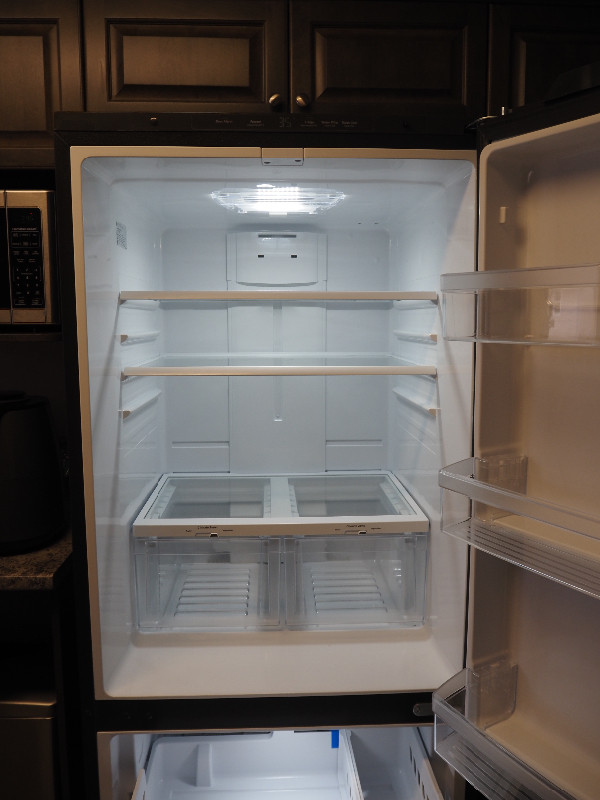 GE Refrigerator GDE21DYRKFS - $1,200, Free Delivery in Refrigerators in Fredericton - Image 3