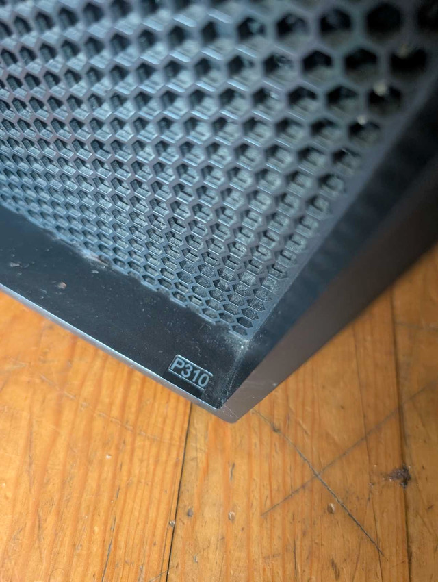 Lenovo Tower Xeon E3 V5 in Desktop Computers in Kingston - Image 2