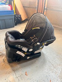 Graco Infant car seat carrier