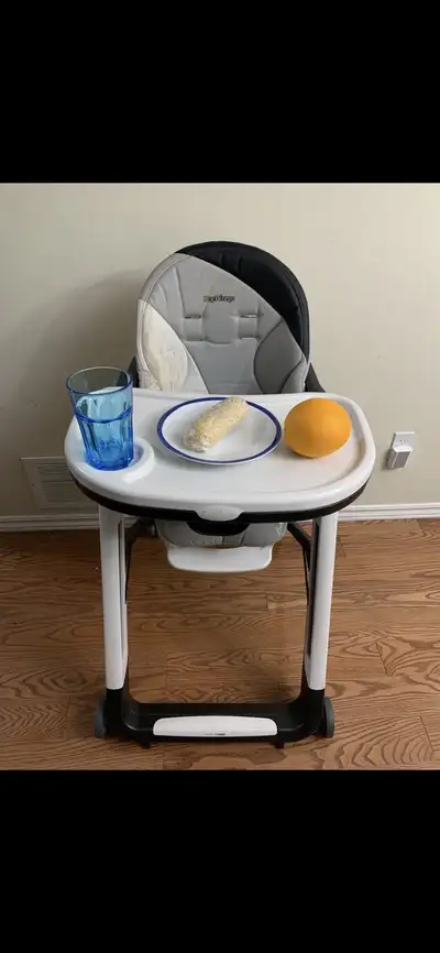 Foldable Feed/Eat High Chair - Peg Perego, View more
