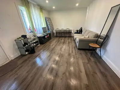 In a very beautiful neighborhood near bluffers in Scarborough, 1 private room on upper floor is avai...