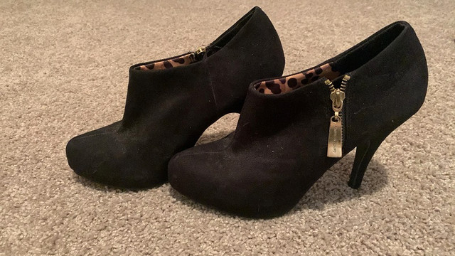 Black Ankle Boot - Payless - Christian Siriano (EUC) in Women's - Shoes in Stratford