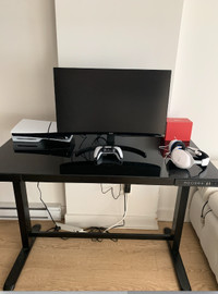 Gaming Set Up - PS5 (Excellent Condition)