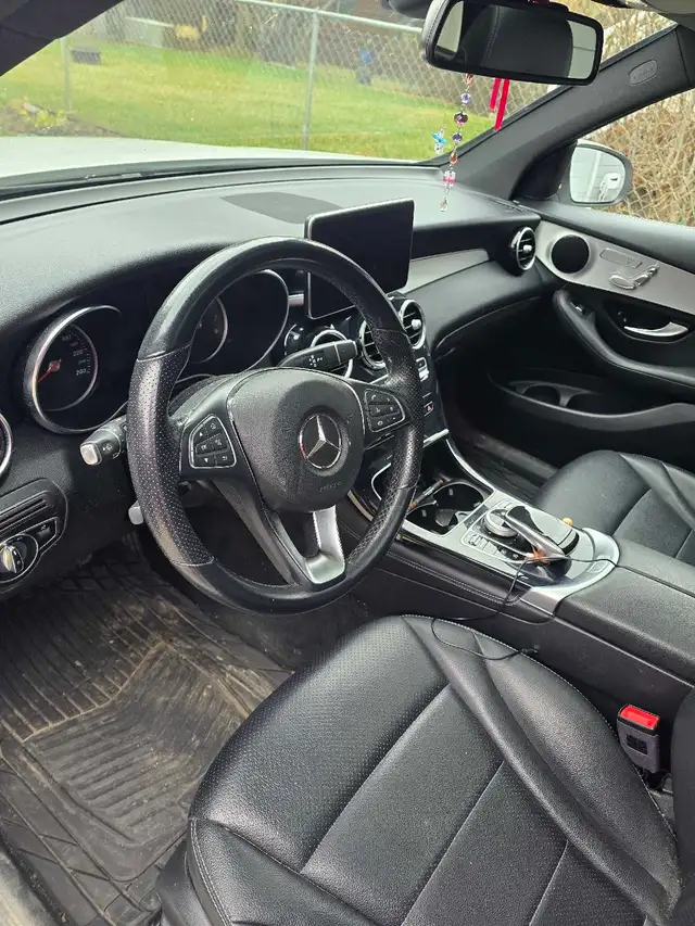 2019 Mercedes Benz GLC300  All Wheel Drive in Cars & Trucks in Calgary - Image 6