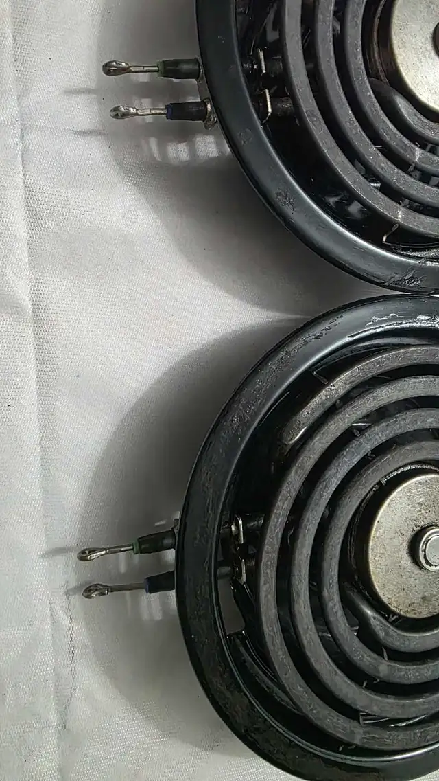 Stove Element in Stoves, Ovens & Ranges in Mississauga / Peel Region - Image 3