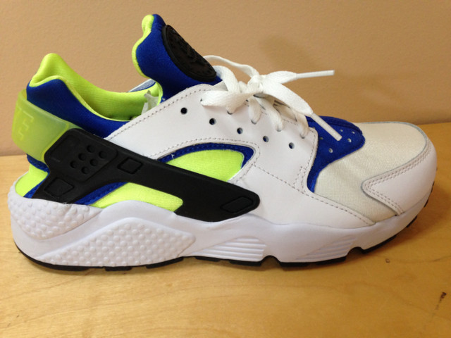 Brand new with box NIKE ID Air Hurrache Scream Green Size 8 in Men's Shoes in Winnipeg - Image 3