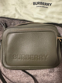 New Burberry crossbody purse
