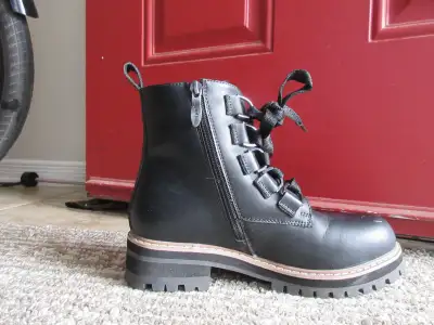 Women’s Lined Winter Boots, View more