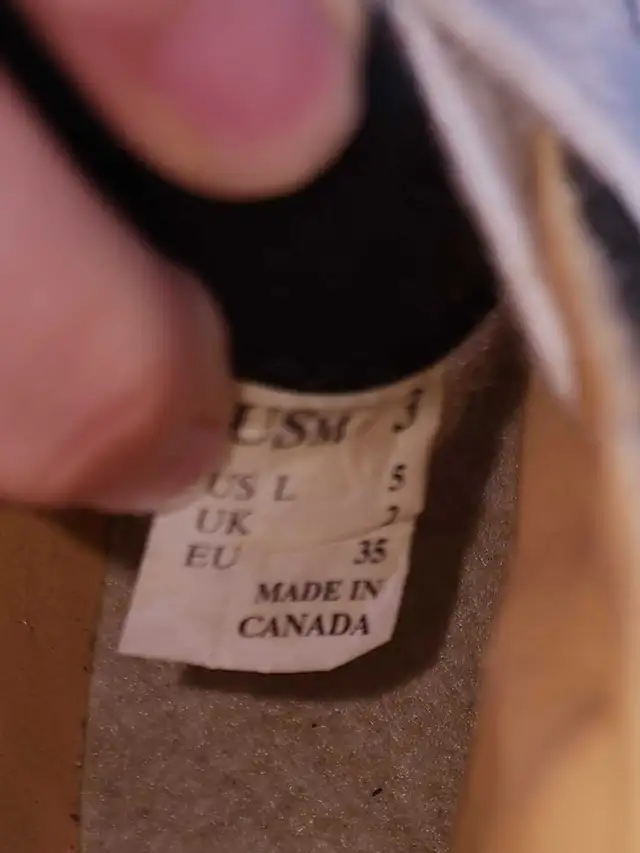 Bauer 3D Hockey Skates - Kids Youth Size 3 *EUC* in Skates & Blades in City of Toronto - Image 6