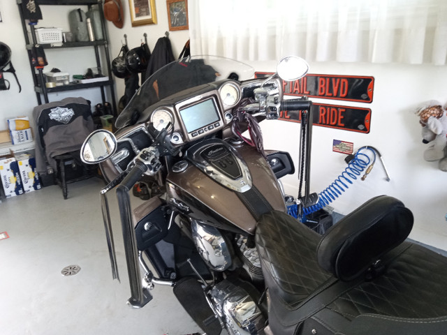 moto indian rodmaster 2018 avec guarantie jusque 2026 dans Motos sport  à Victoriaville - Image 3