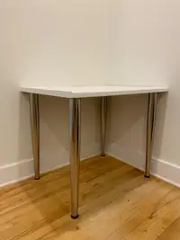Table / Office Desk