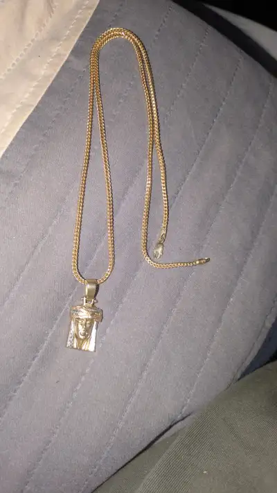 *KITCHENER WATERLOO MEETUP ONLY* $1,300 firm 10 KARAT FRANCO CHAIN AND JESUS PIECE 7 G WEIGHT EACH P...