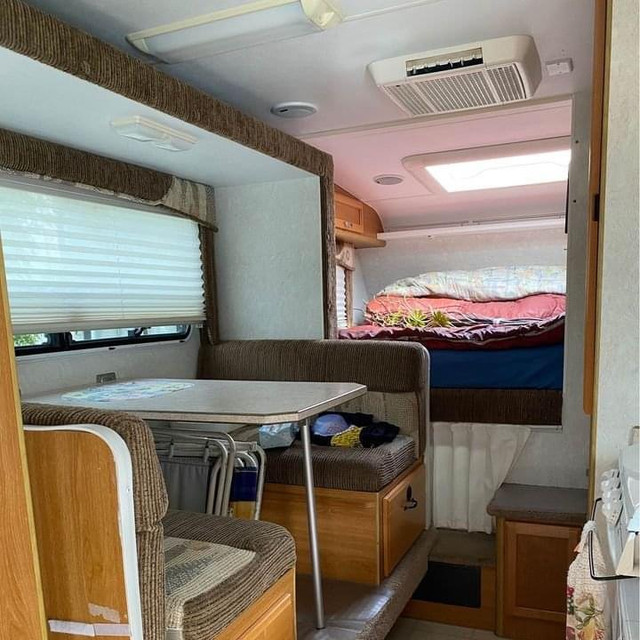 Campeur Porté boîte de 8p très beau kit, Camion A1 VR et caravanes Saguenay Kijiji