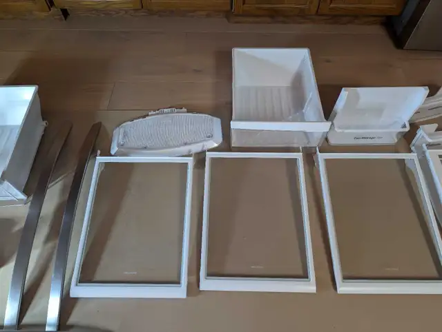 lg refrigerator parts in Refrigerators in Kitchener / Waterloo - Image 9