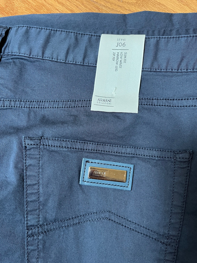 Armani men's slim fit  pants/jeans J06 size US W38 in Men's in Markham / York Region - Image 4