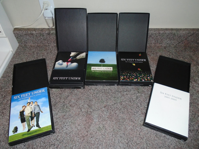 complete Friends ($30) + Six Feet Under ($20) series in CDs, DVDs & Blu-ray in City of Halifax - Image 3
