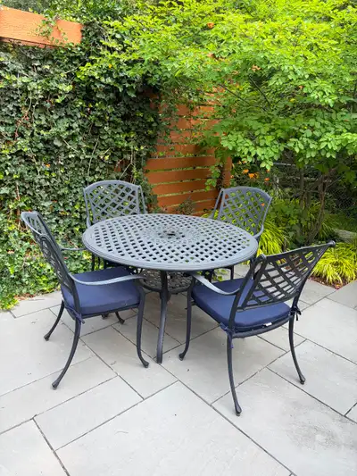 48" Round, Cast Iron, Dining table and 4 Chairs, basketweave, View more