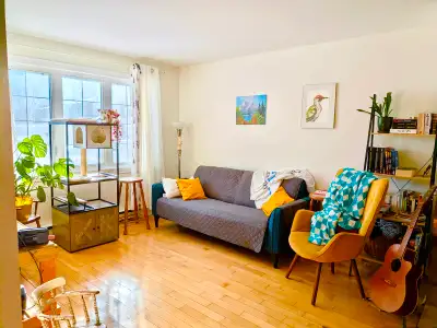 Superbe maison semi-détachée lumineuse à louer – Secteur T, Brossard Disponible à partir du 1er juil...