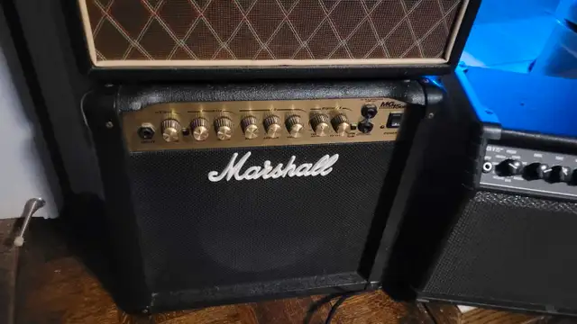 Various Guitar Amplifiers - Marshall, Vox, Line 6 Pignose in Amps & Pedals in City of Toronto - Image 4