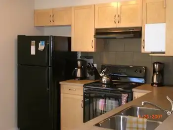 Easily Located 3 Bedrooms Family Town Home in PANORAMA Hills NW in Long Term Rentals in Calgary - Image 4
