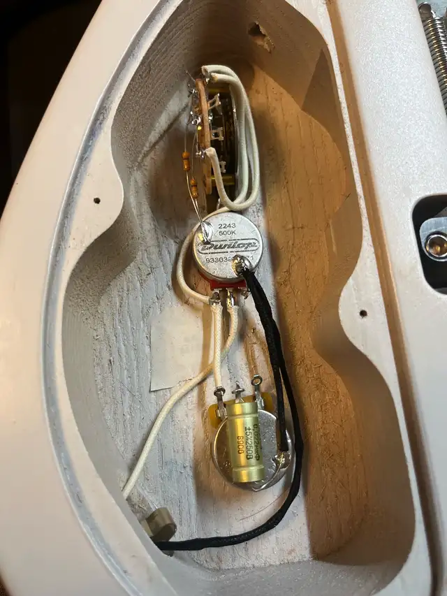 Guitar/Stringed Instrument Repair & Modification  in Guitars in Bedford - Image 3