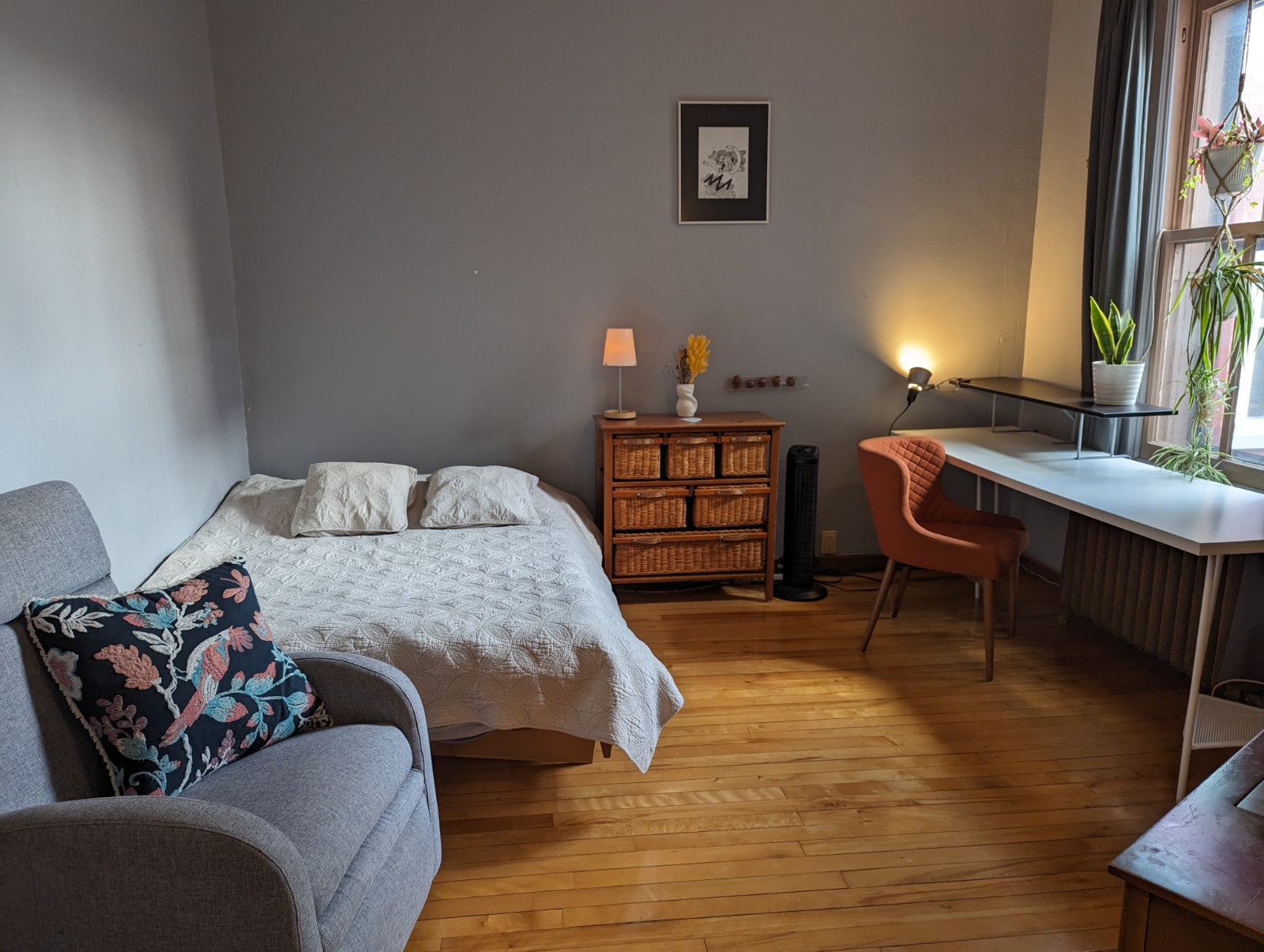 Chambre pour femme - temporaire / Room for a woman - short term — photo 2