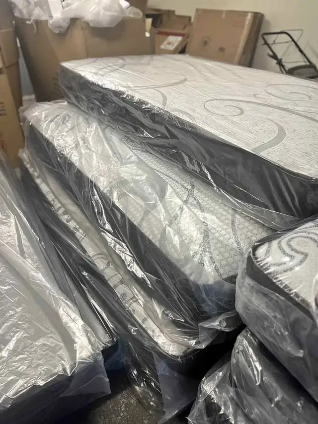 Matelas queen,Matelas king,Matelas simple,Matelas double in Beds & Mattresses in Longueuil / South Shore - Image 3