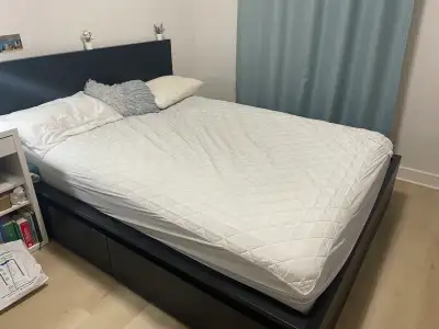 Base de lit avec quatres tiroirs, View more