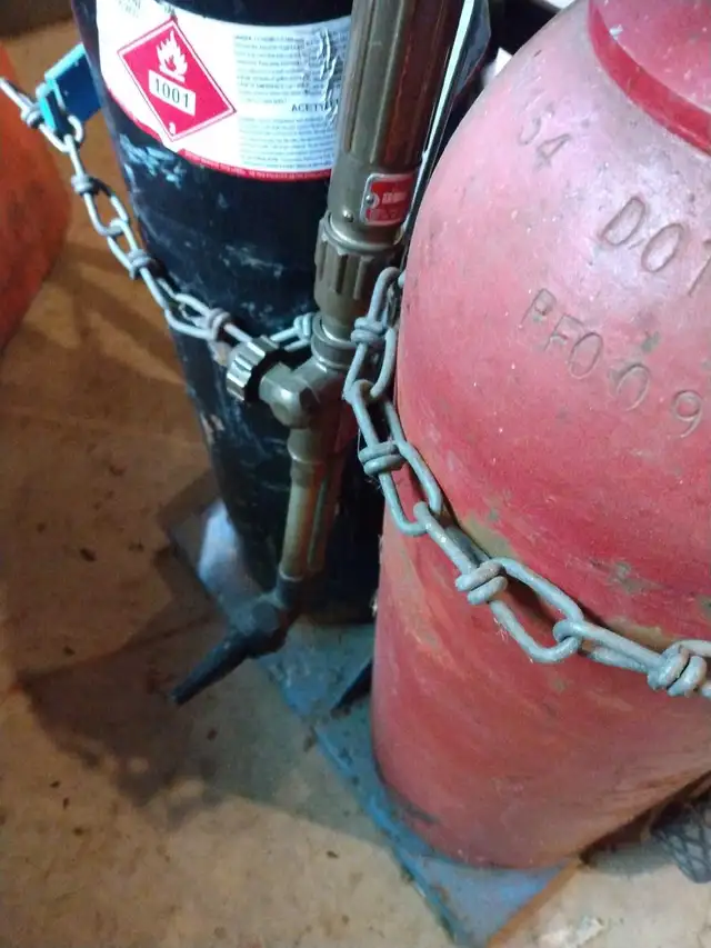 OXY-ACETYLENE HEATING WELDING CUTTING TORCH in Other in Belleville - Image 7