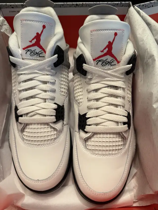 Jordan 4 Retro White Cement 2025 - Size 10, 9.5 in Men's Shoes in City of Toronto - Image 6
