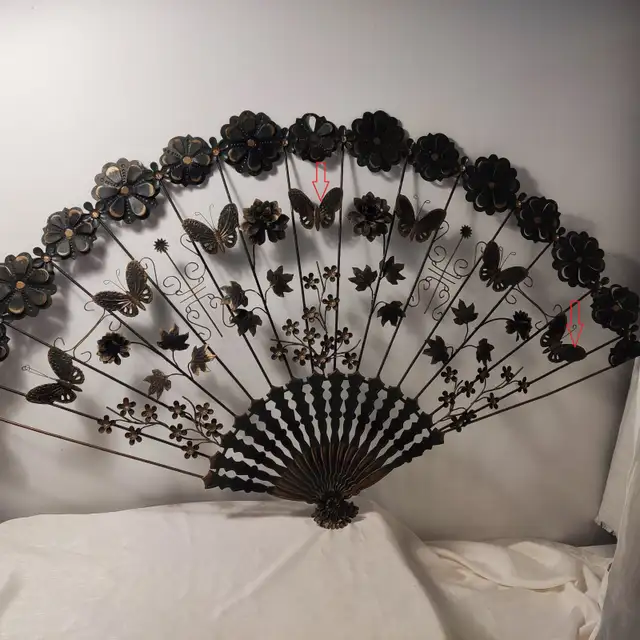 Vintage Large Metal Fan for Wall Decoration in Home Décor & Accents in Ottawa - Image 2