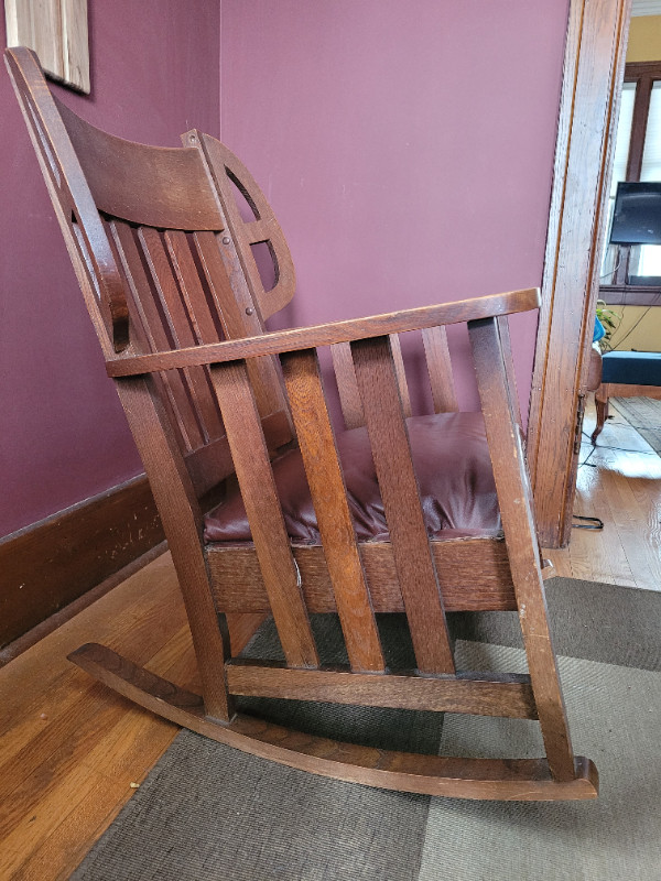 Antique Rocking Chair in Chairs & Recliners in Kitchener / Waterloo - Image 3