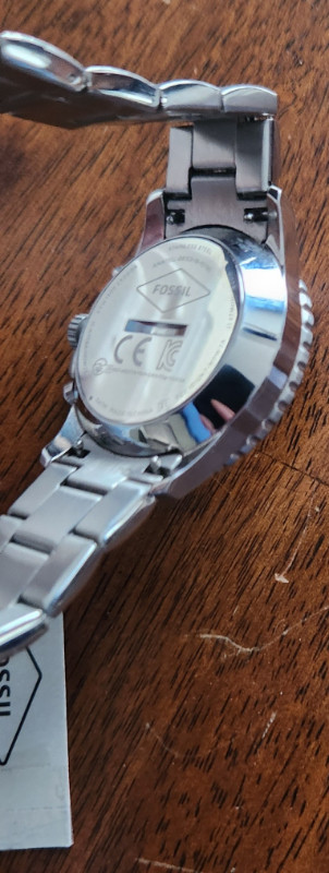 Fossil FTW1300 Hybrid Smartwatch in Jewellery & Watches in Oakville / Halton Region - Image 3