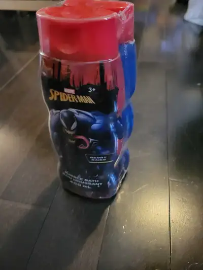 Spiderman set of 2 bubble bath (new in package), View more