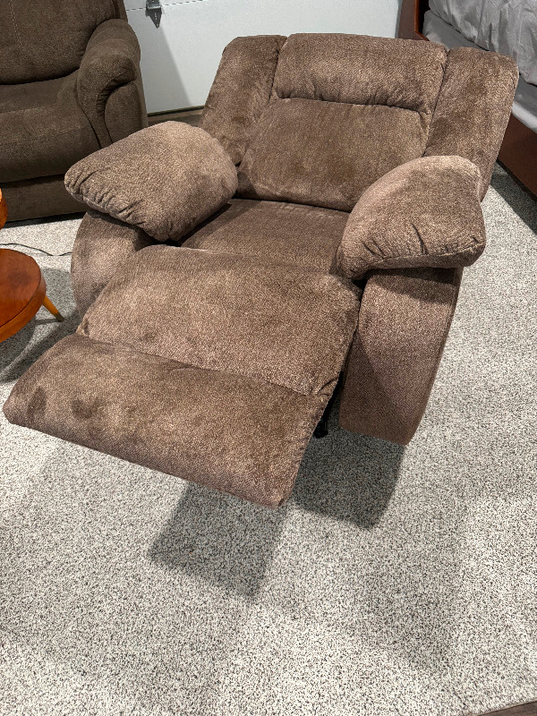 Ashley power recliner rocker with usb charger . in Chairs & Recliners in Truro - Image 3
