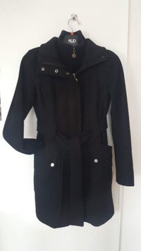 Magnifique manteau Calvin Klein T. 2