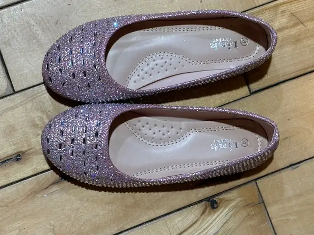 Girls size 12 sparkle dress and shoes size 4. in Kids & Youth in City of Halifax - Image 3